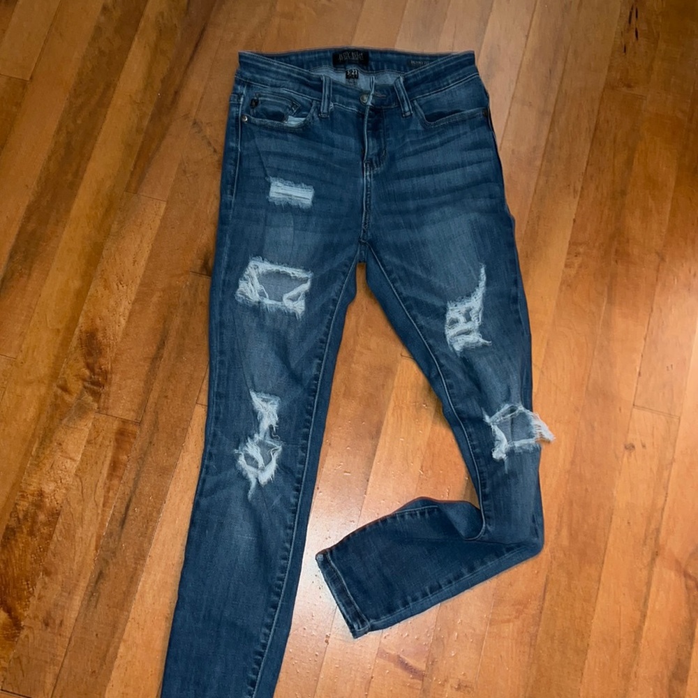 Judy Blue Jeans Distressed